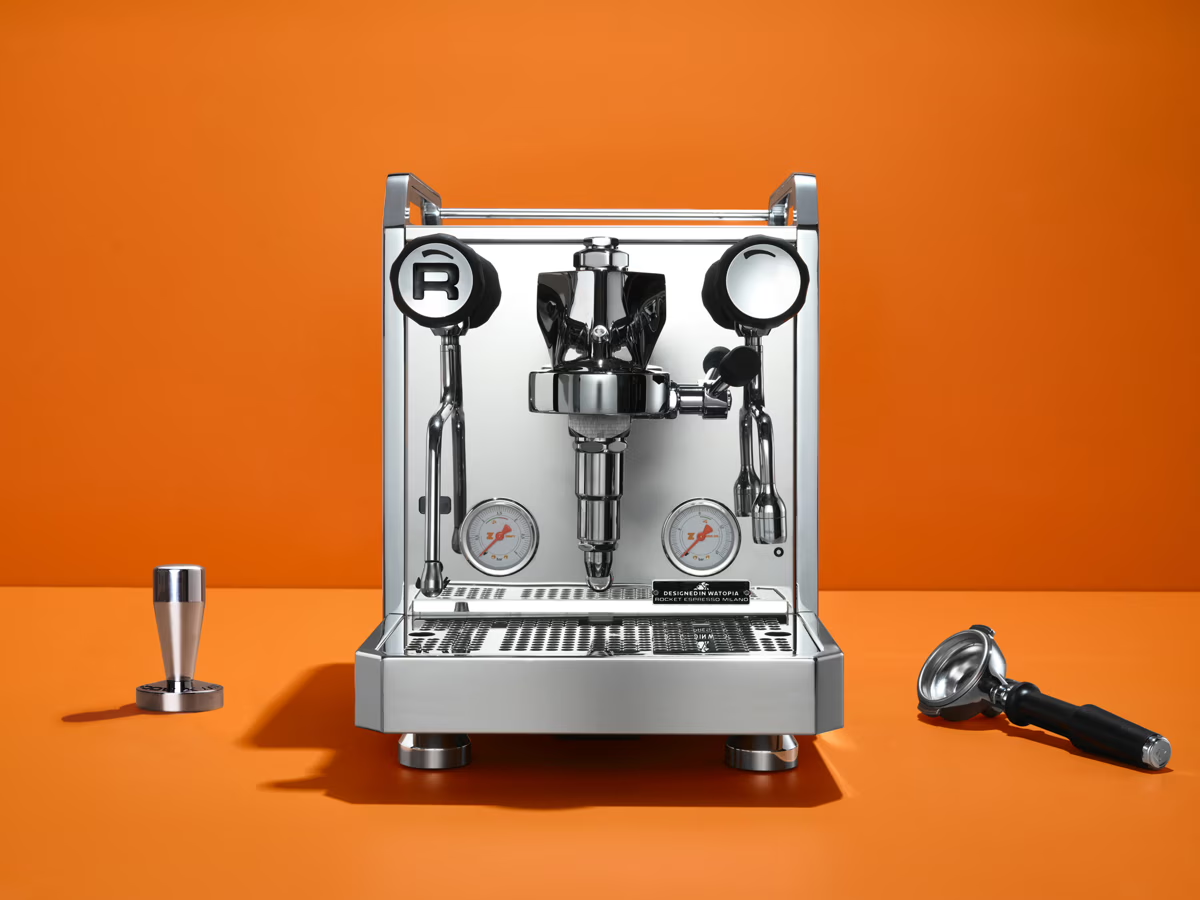 Rocket Espresso y Zwift lanzan una cafetera de edición limitada inspirada en el ciclismo indoor