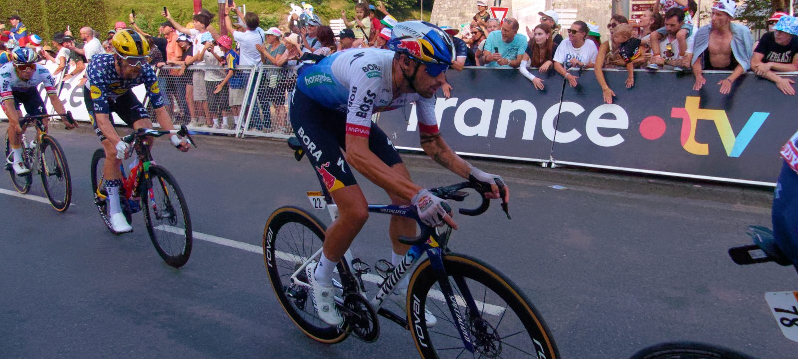 Remco Evenepoel en la salida de una etapa del Tour de Francia 2026 en Belfort
